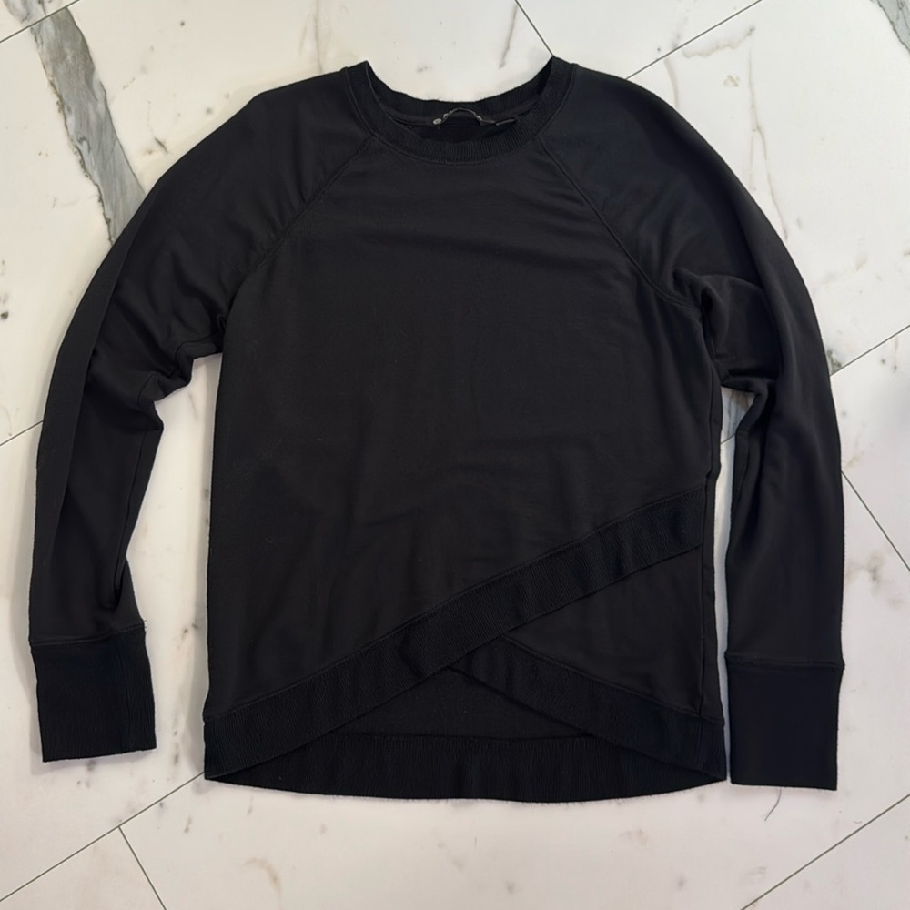 black athleta lightweight crew neck sweater